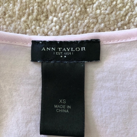 🎈Ann Taylor Lace Tank - Picture 3 of 6